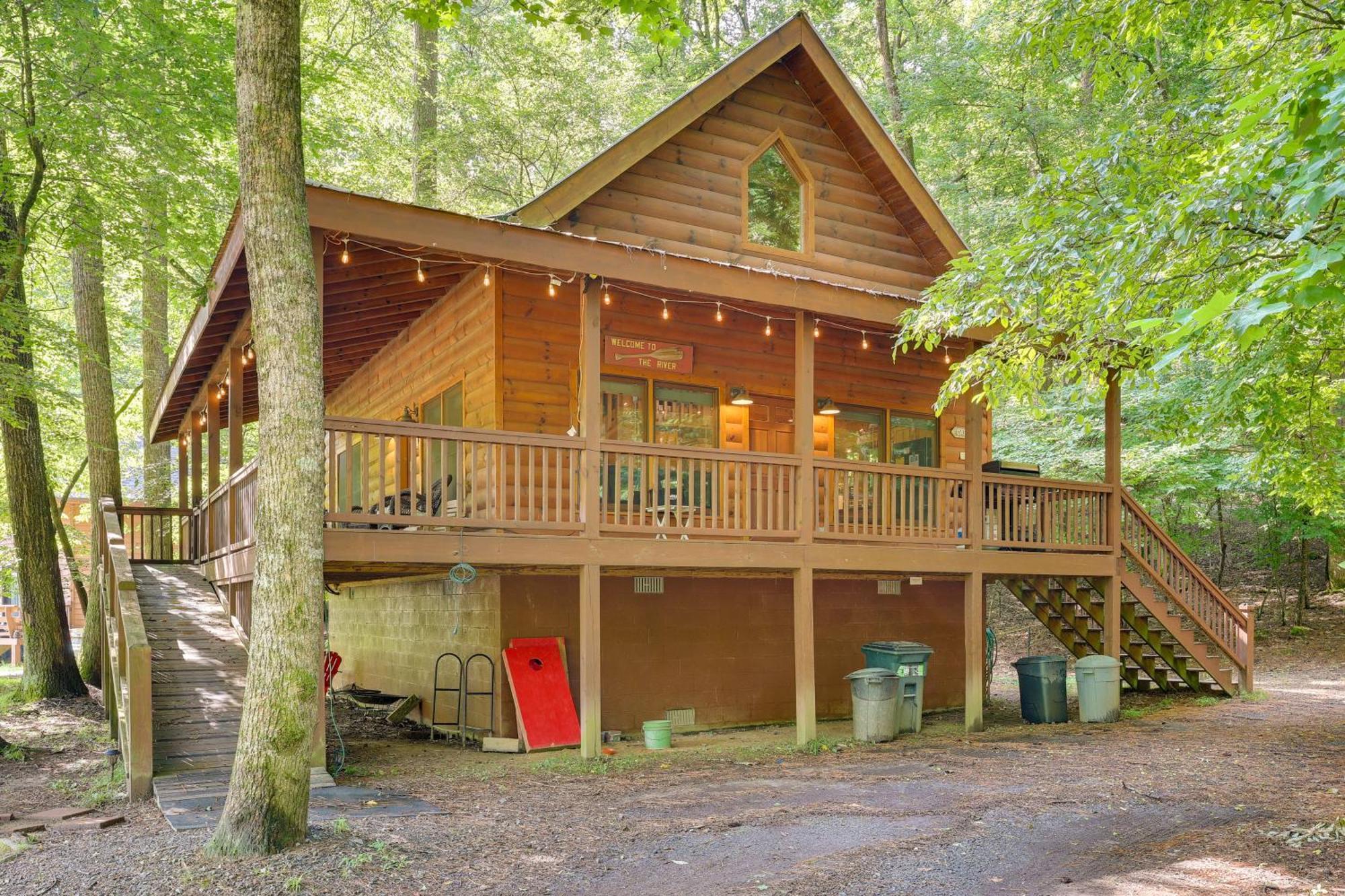 Riverfront Ellijay Cabin With Deck And Pool Access! Exteriér fotografie